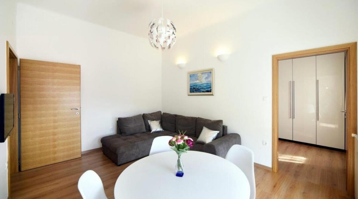 City 1 Apartment In The Center Of ザグレブ エクステリア 写真
